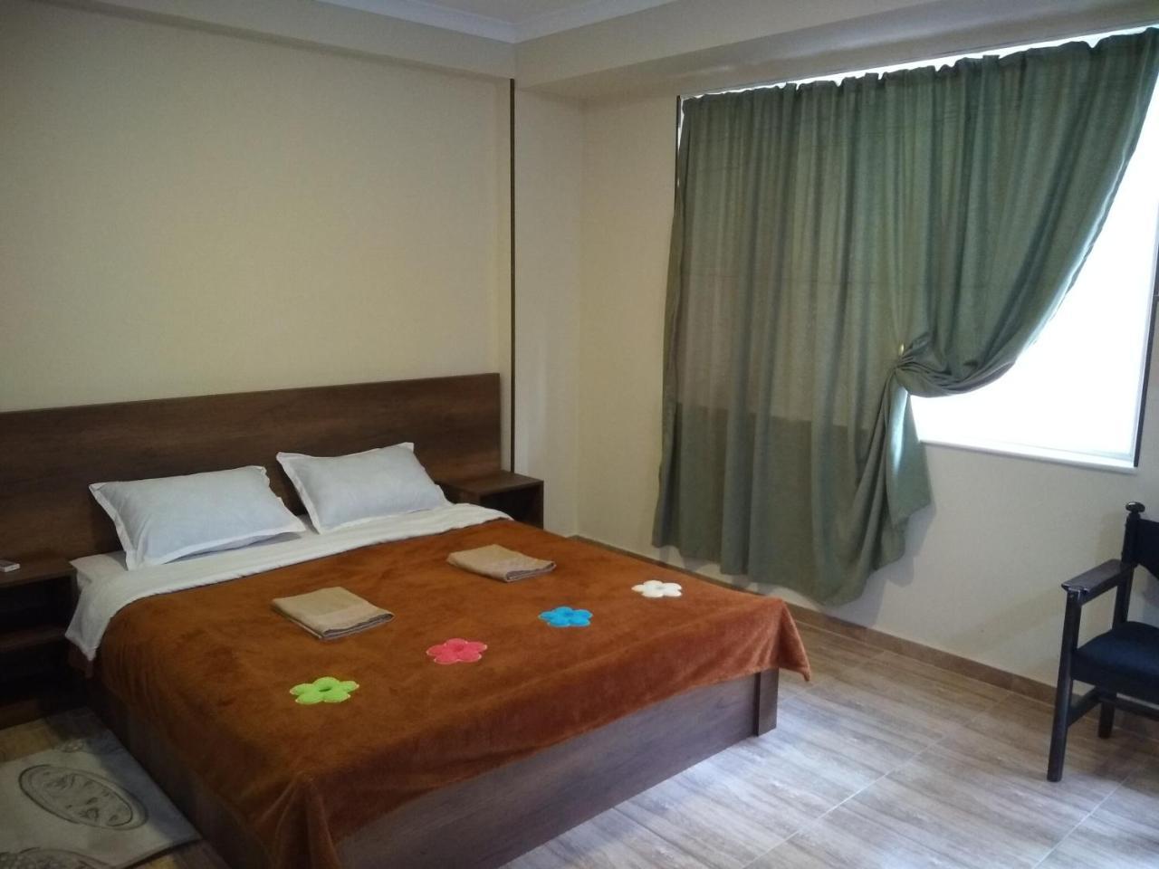 Varazi Apartments Tbilisi Buitenkant foto